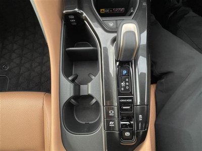 TOYOTA CROWN SPORT - 6