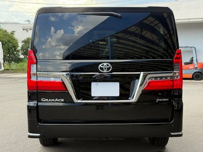 TOYOTA GRAND ACE - 6