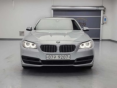 BMW 5 SERIES - 4