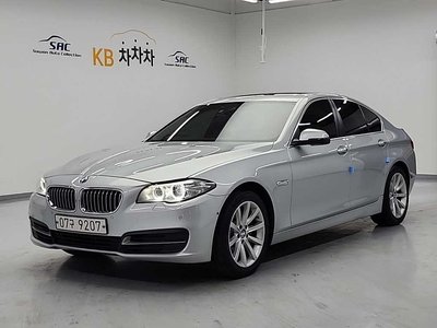 BMW 5 SERIES - 1