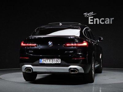صورة 4 لـ 2023 BMW X4