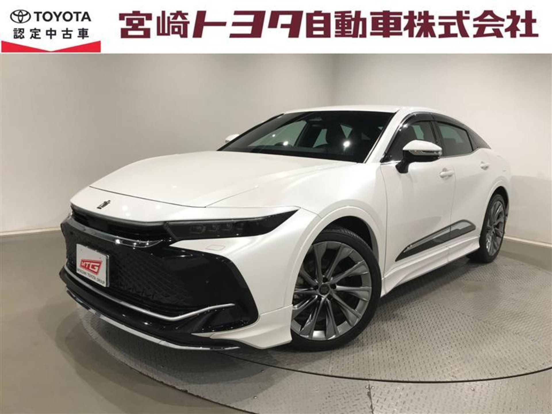 TOYOTA CROWN CROSSOVER - View 1