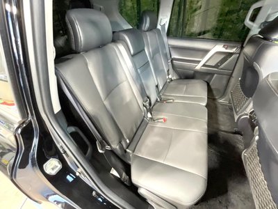 TOYOTA LAND CRUISER PRADO - 9