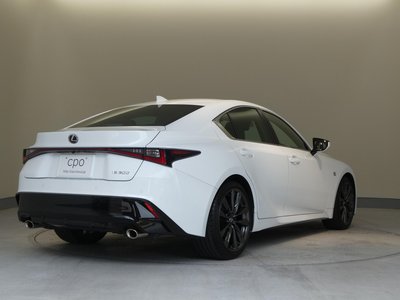 2023 Lexus IS — миниатюра 27