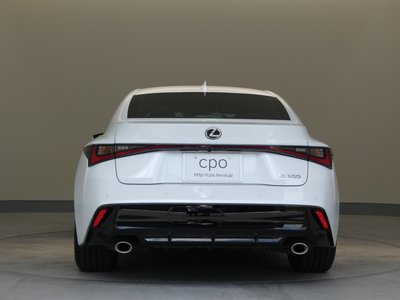 2023 Lexus IS — миниатюра 26