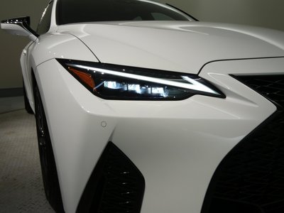 صورة 5 لـ 2023 Lexus IS