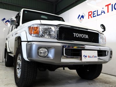 TOYOTA LAND CRUISER 70 - 7