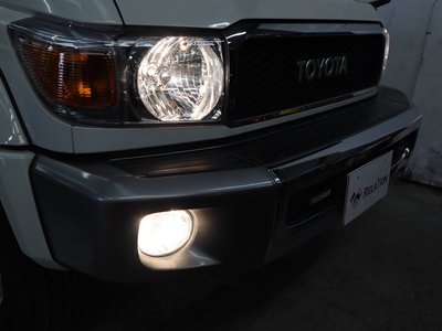 TOYOTA LAND CRUISER 70 - 10