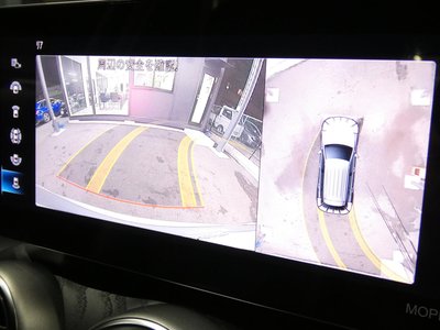 MERCEDES-BENZ GLC - 10