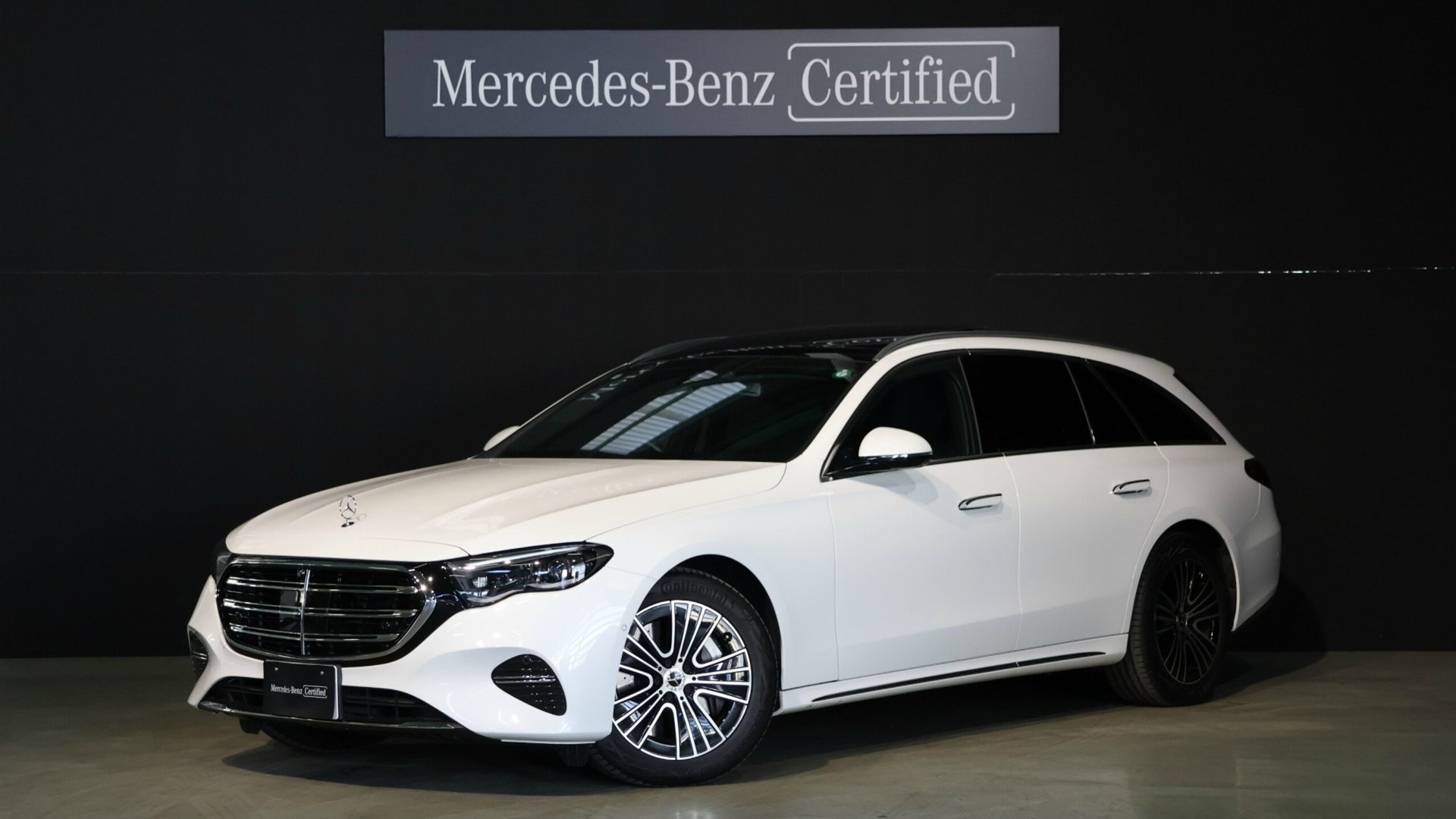 MERCEDES-BENZ E-CLASS WAGON - View 1