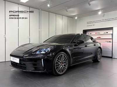 PORSCHE PANAMERA - 1