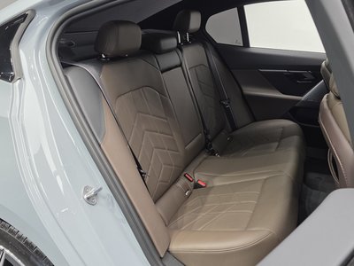 2024 BMW 5 SERIES — миниатюра 11