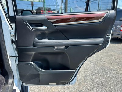 صورة مصغرة 49 لـ 2018 Lexus LX