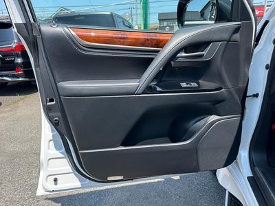 صورة مصغرة 38 لـ 2018 Lexus LX