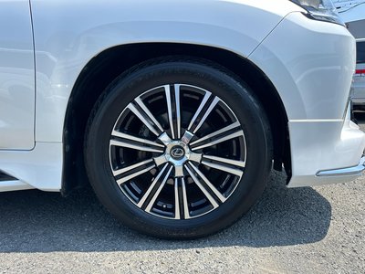 صورة مصغرة 75 لـ 2018 Lexus LX