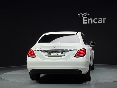 MERCEDES-BENZ C-CLASS - 4