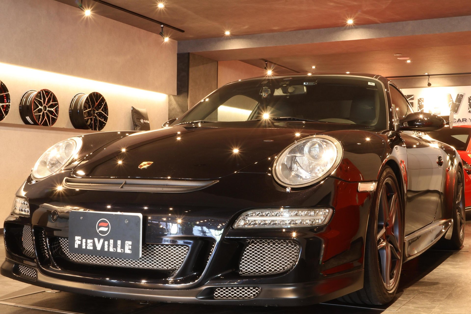 PORSCHE 911 - View 1