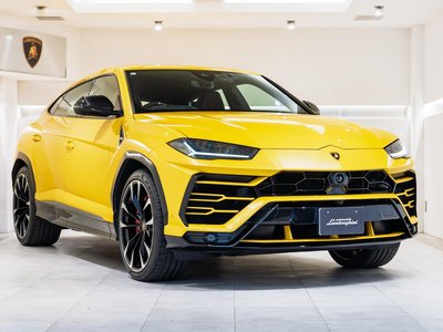 LAMBORGHINI URUS - 1