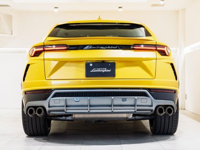 LAMBORGHINI URUS - 7