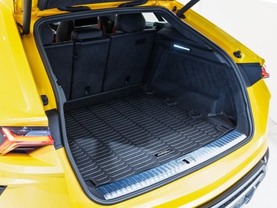 LAMBORGHINI URUS - 10