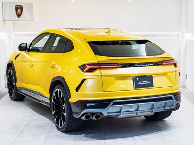 LAMBORGHINI URUS - 6