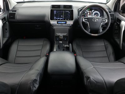 TOYOTA LAND CRUISER PRADO - 10