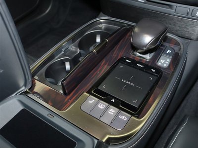 2018 Lexus LS photo 9