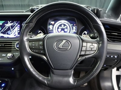 2018 Lexus LS photo 6
