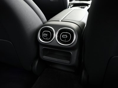 صورة مصغرة 76 لـ 2024 Mercedes-BENZ GLC AMG