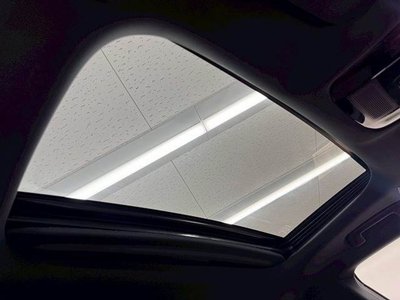 صورة 7 لـ 2023 Lexus RX