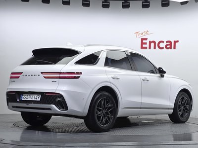 صورة 4 لـ 2021 Genesis GV70