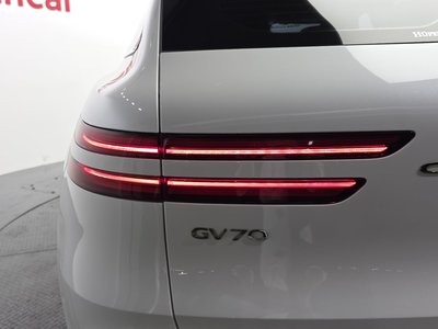 صورة 10 لـ 2021 Genesis GV70