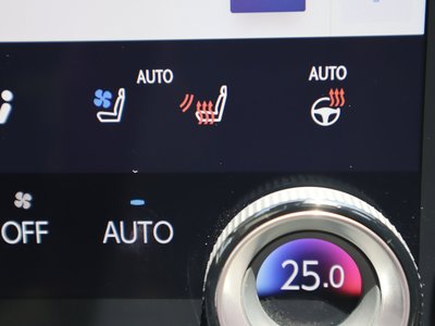 صورة مصغرة 13 لـ 2023 Lexus RZ