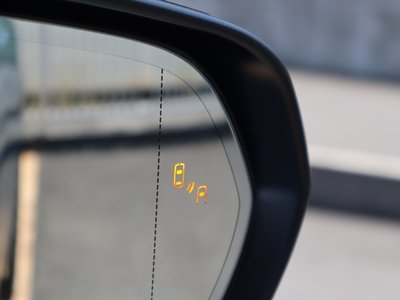 صورة مصغرة 31 لـ 2023 Lexus RZ