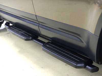 LAND ROVER DEFENDER - 9