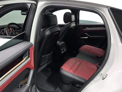 صورة مصغرة 18 لـ 2023 Porsche CAYENNE