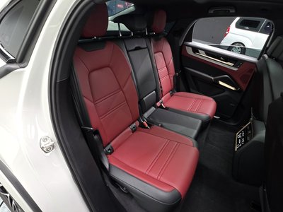 صورة مصغرة 16 لـ 2023 Porsche CAYENNE
