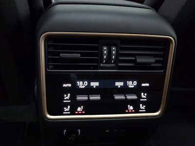 صورة مصغرة 25 لـ 2023 Porsche CAYENNE