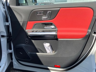 MERCEDES-BENZ GLA - 7