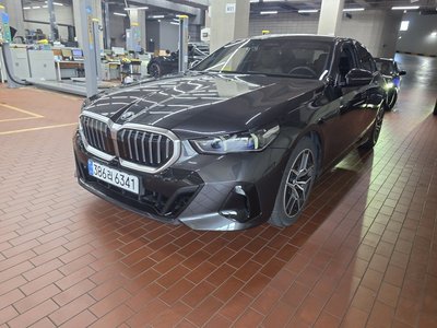 صورة 4 لـ 2026 BMW 5 SERIES