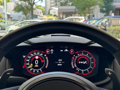 صورة مصغرة 38 لـ 2023 Aston Martin DBX