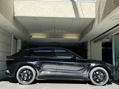 2023 Aston Martin DBX 照片 8