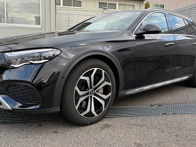 MERCEDES-BENZ E-CLASS - 3