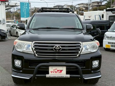 TOYOTA LAND CRUISER 200 - 4