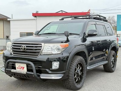 TOYOTA LAND CRUISER 200 - 1