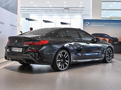 BMW 8 SERIES - 4