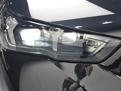2025 BMW 5 SERIES photo 9