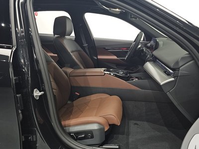 2025 BMW 5 SERIES — миниатюра 13
