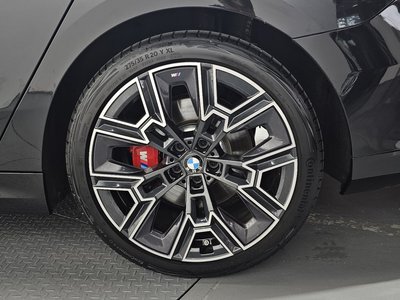 2025 BMW 5 SERIES photo 8