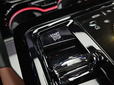 2025 BMW 5 SERIES — миниатюра 32